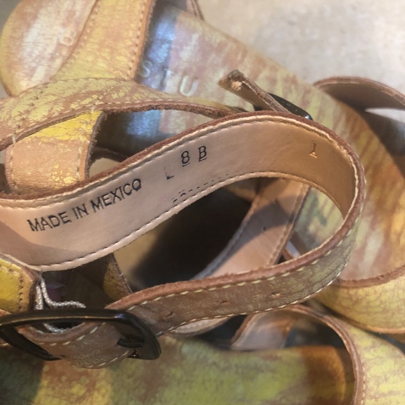 Yellow wooden heel - Picture 6 of 6